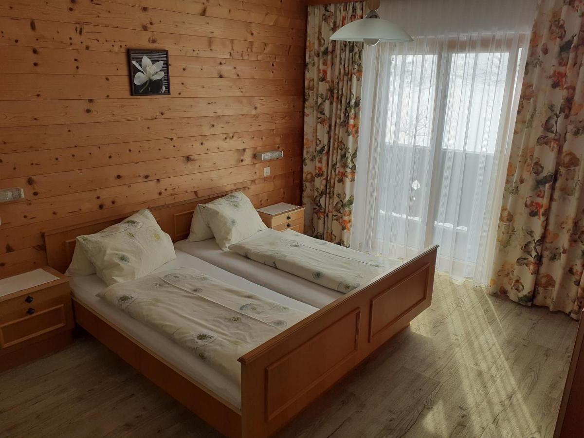 Bauernhof Grieslehen Bed and Breakfast Leogang Exteriör bild